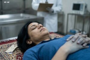 Delhi News: 2 बेटियों को मारकर मां ने की खुदकुशी