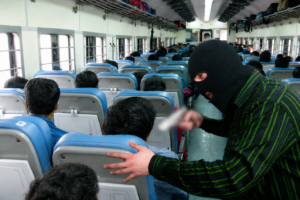 Express Train Robbery : एक्सप्रेस ट्रेनों के लुटेरे